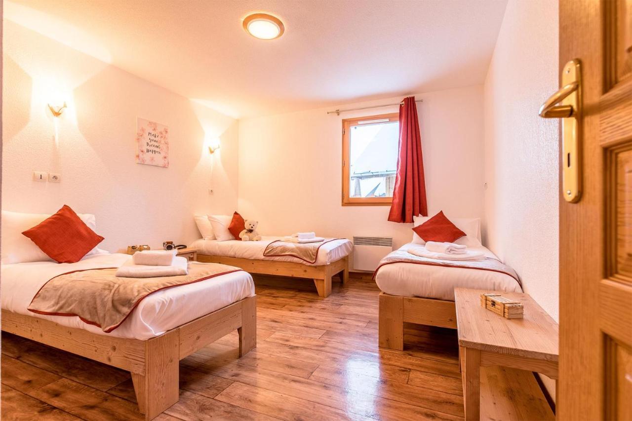 Madame Vacances Les Chalets Du Berger Premium*** La Feclaz Exterior photo