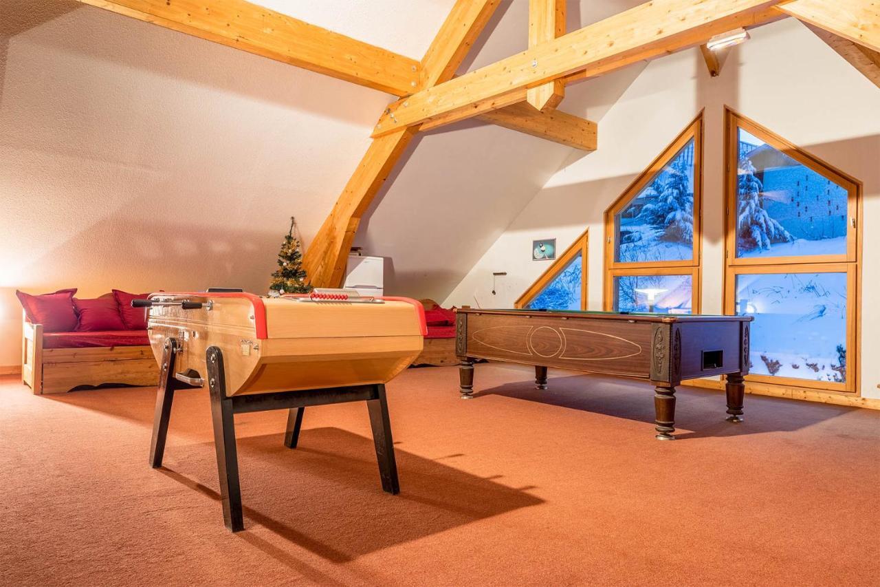 Madame Vacances Les Chalets Du Berger Premium*** La Feclaz Exterior photo