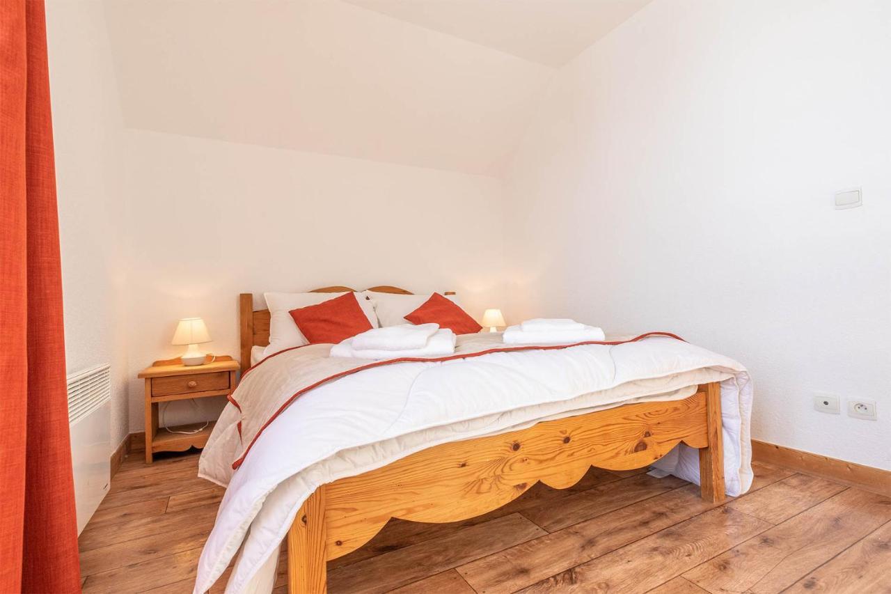 Madame Vacances Les Chalets Du Berger Premium*** La Feclaz Exterior photo